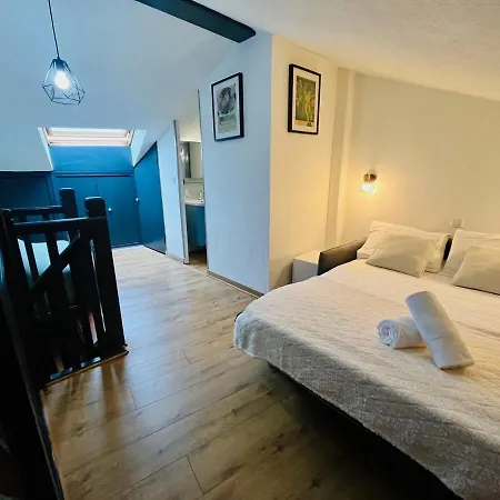 Дом отдыха Comme A La Maison Avec Terrasse Бургуэн